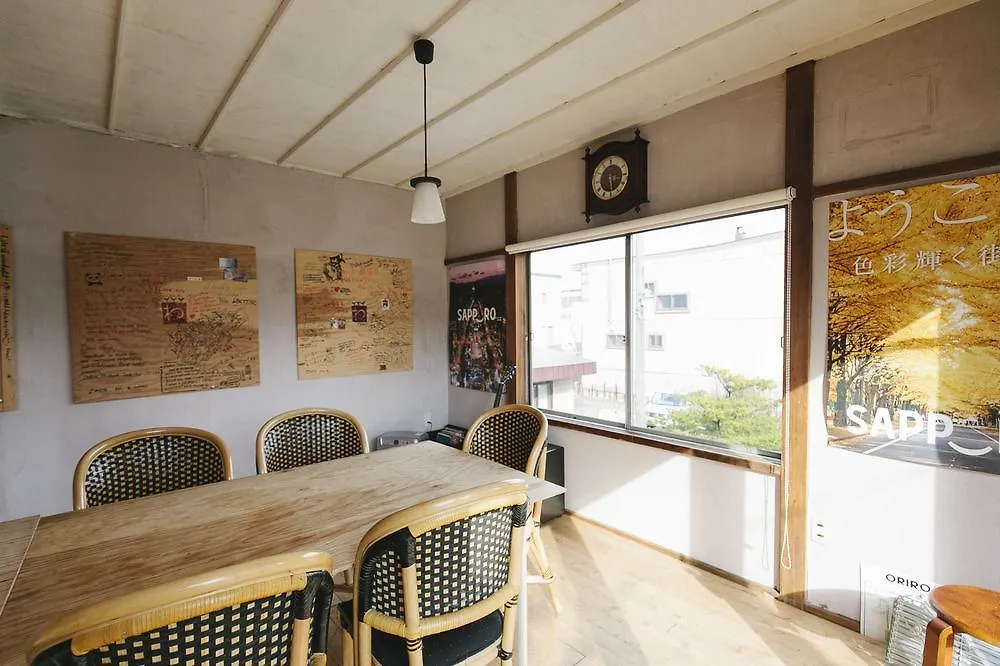 Hostal Guest House Waya Sapporo