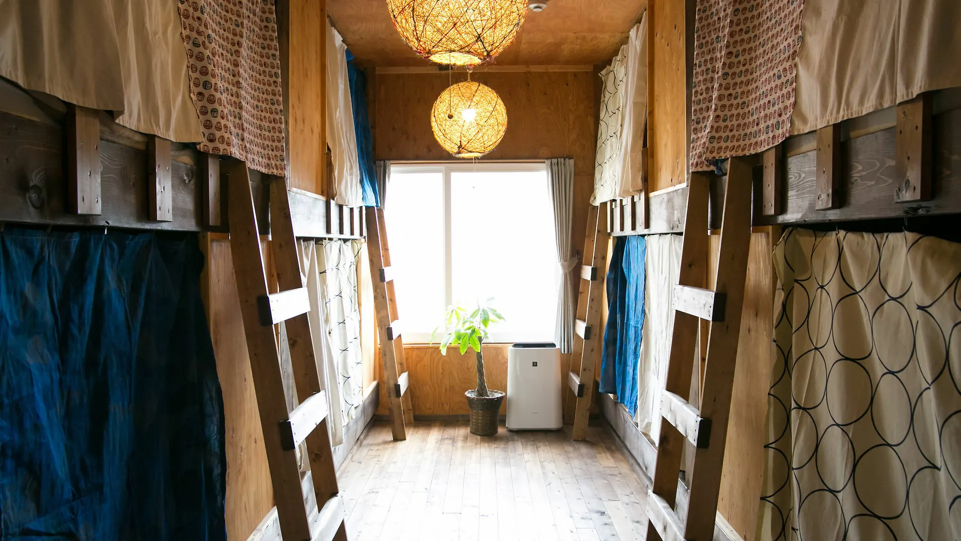 Guest House Waya Sapporo Hostal